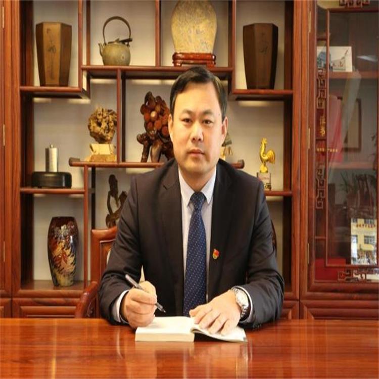 山東貝特環(huán)保集團董事長吳金寶、總經(jīng)理宋新軍新年祝福